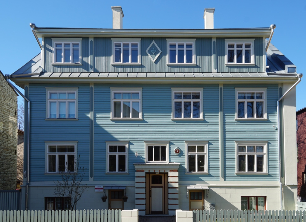 Dekoratiivelement puitfassaadil